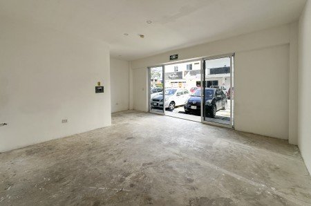 Local comercial en renta  35 M2 sobre Avenida Yucatán en la ciudad de Merida